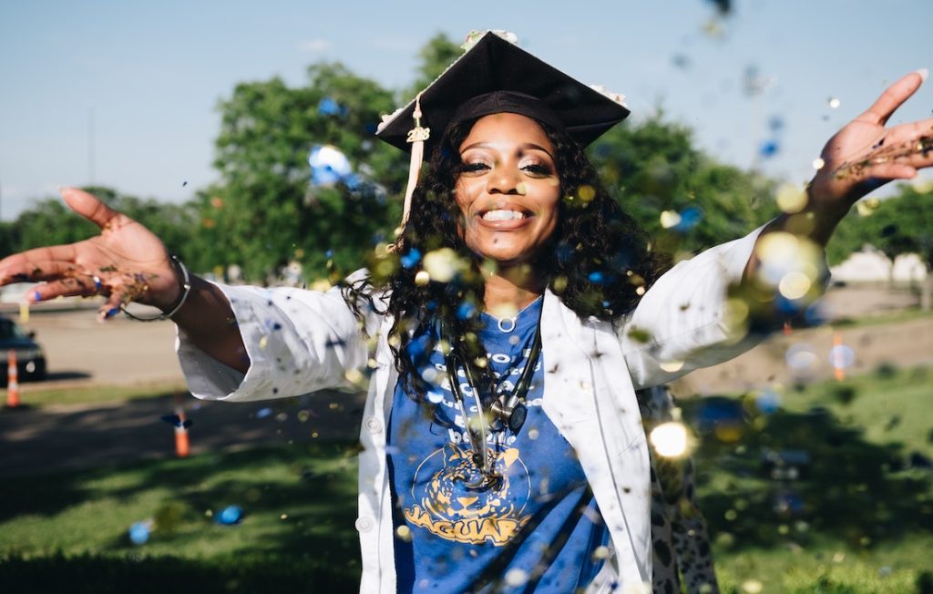 Key Differences Between Undergraduate and Graduate Degrees Through Key Differences Between Undergraduate and Graduate Degrees Through